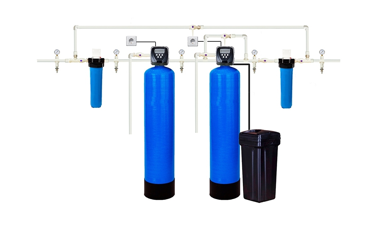Колонна для очистки воды от железа. Система очистки обезжелезивания воды. Система обезжелезивания воды для скважины. Фильтр обезжелезивания и умягчения. Фильтр проточный обезжелезивания для воды 10".